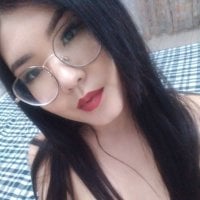 fantasyisreal's Offline Chat Room