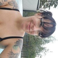 DaniWillmore Adlı Modelin Çevrimdışı Sohbet Odası