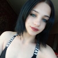 Kristina200 Adlı Modelin Çevrimdışı Sohbet Odası