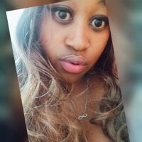 CURVYBUBBLEZ webcam model