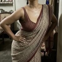 Radhi_Radhu webcam model