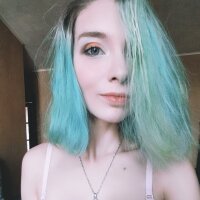 _Milania_pretty's Offline Chat Room