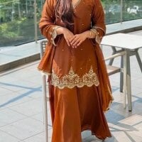 Divya_hot_queen webcam model