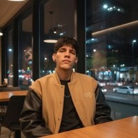 david_huge's Avatar Pic