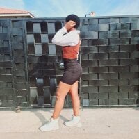 Lady-AminaLive Webcam