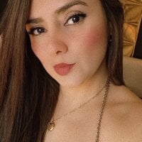MaggieBrownn webcam model