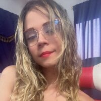 isabella_lunats model avatar