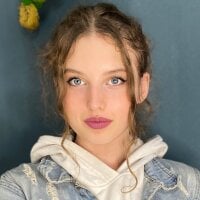 Linda_Reed_'s Offline Chat Room