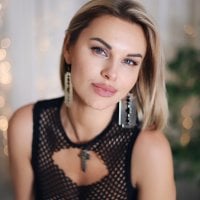 MonaLisaG's Avatar Pic