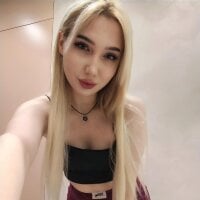 FloraSelt webcam model