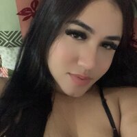 jhenny13's Offline Chat Room