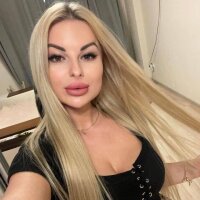 PrincessKisses99's Offline Chat Room