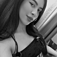 Marianacam's Offline Chat Room