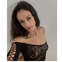 brookehoneynina webcam model