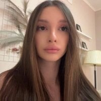 khloeyourangel webcam model