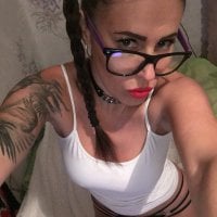 AishaKey's Offline Chat Room