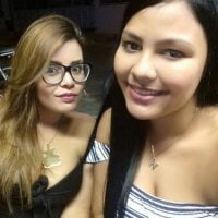 girls_sexys18y19's Offline Chat Room