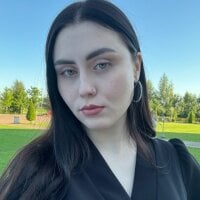 MilanaDayLi webcam model