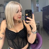 MariellaVV webcam model