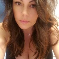 lumberjackandsexywifen Offline chat-huone