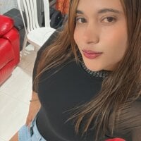 lucecitamorena's Offline Chat Room