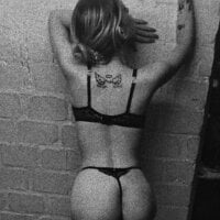 Roxanne_strip webcam