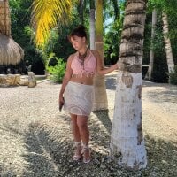 halana_hot's Offline Chat Room