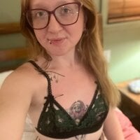 Green_witch10 webcam model