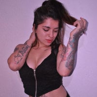 sofiatatoo's Offline Chat Room