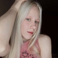 Adel_Yummy webcam model