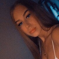 yourlustfulgirls' Offline Chat Room