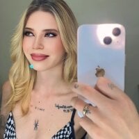 macblonde webcam model