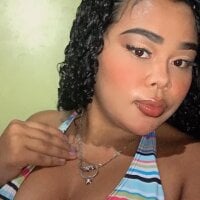 غرفة دردشة amberass_xxxl دون اتصال