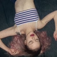 Ksandra_teen's Offline Chat Room