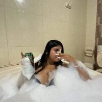 AlexxxandraLQ's Offline Chat Room