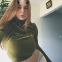 Elizabeth_Hilton01 офлайн чат стая