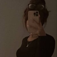 BitesizeBaddie webcam model