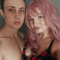 EnriqueAmely's Offline Chat Room