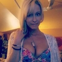 DarlingRose's Offline Chat Room