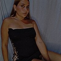 Valeria22love's Offline Chat Room