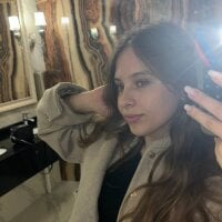 AshleyBlushh webcam model