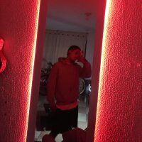 Eljoven777's Offline Chat Room