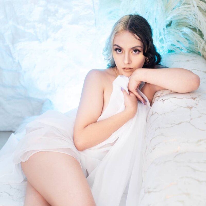 Hela_v