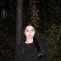 mia_caramel webcam model