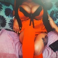 Sala de chat off-line de HugeBoobsNadine