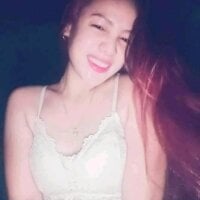 Pinky_rose20's Offline Chat Room