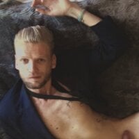 NaUgHtYbTmBoY's Avatar Pic