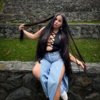 zoe_longhair