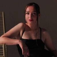 LinaFlawless webcam