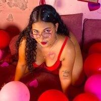 michelle_sexygolden